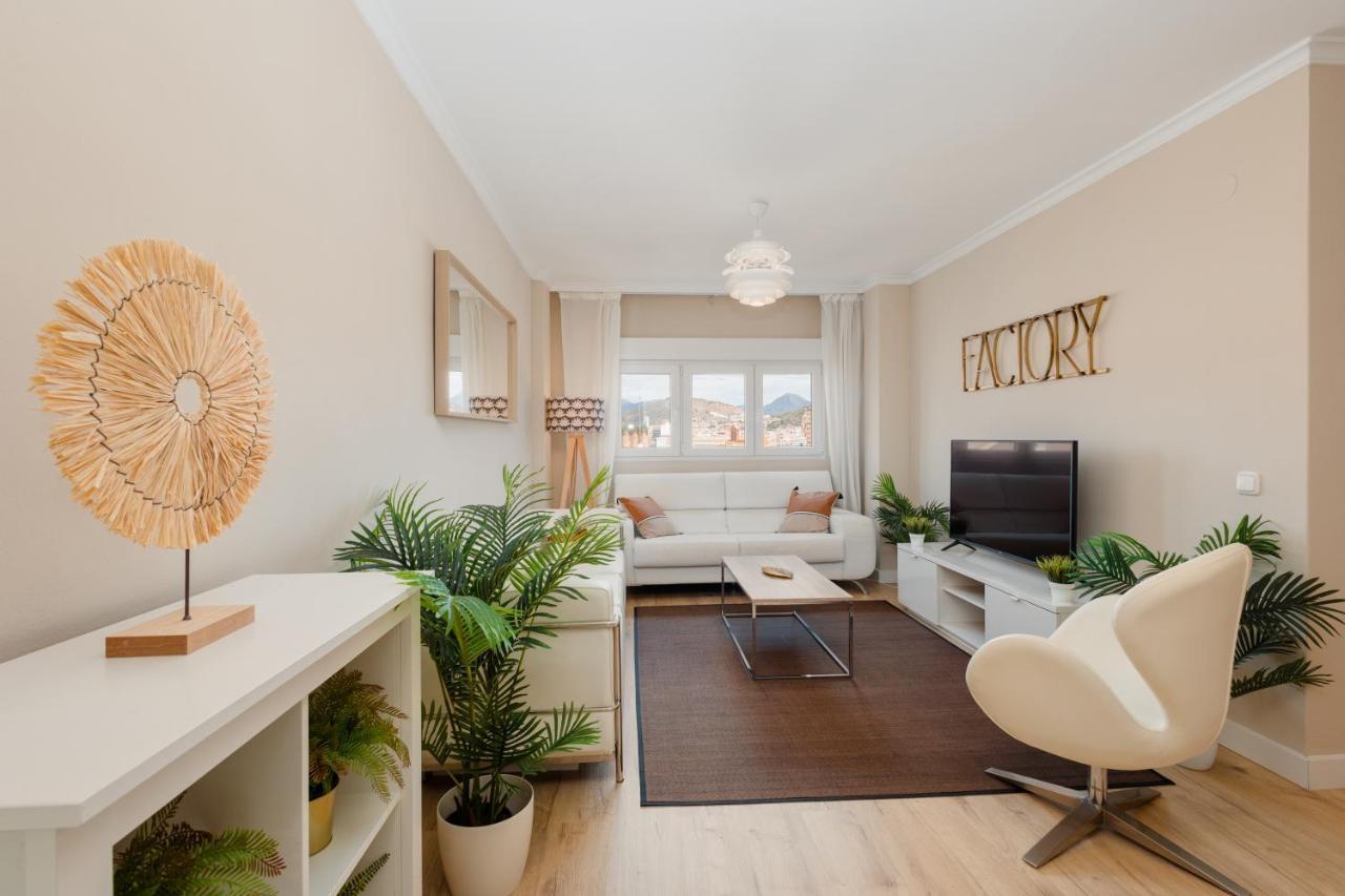 In The Historic Center Of Malaga, Very Close To The Beach And The Ave Train Station, With Private Parking Bagian luar foto