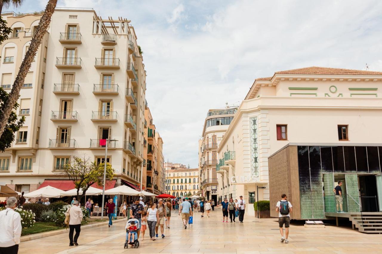In The Historic Center Of Malaga, Very Close To The Beach And The Ave Train Station, With Private Parking Bagian luar foto
