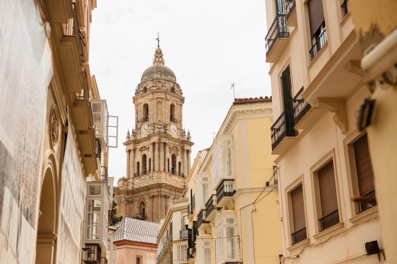 In The Historic Center Of Malaga, Very Close To The Beach And The Ave Train Station, With Private Parking Bagian luar foto